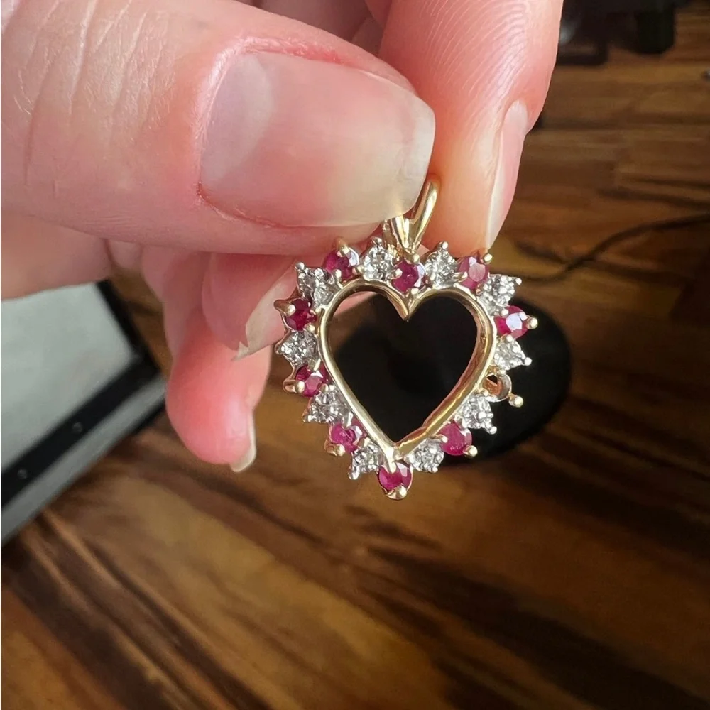 Diamond and ruby - Picture 4 of 13